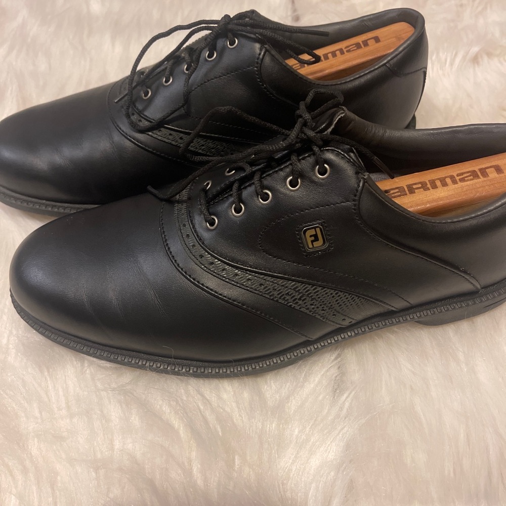 FOOTJOY SUPERLITES #58166 MEN’S BLACK LEATHER CLEATS GOLF SHOES SIZE 9.5